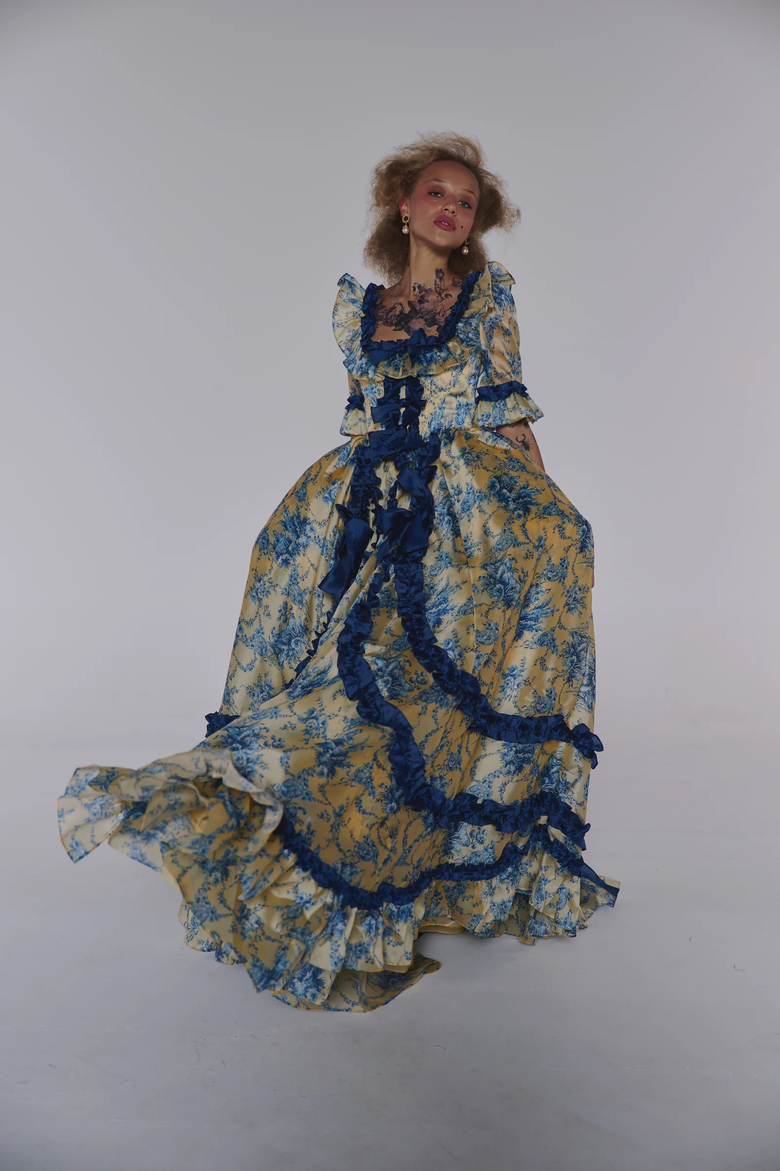 The Silk Satin Lumière Antoinette Gown - Image 19